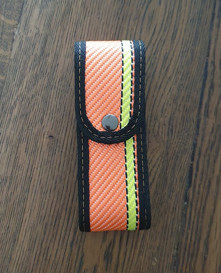 LED Taschenlampe mit Tasche in Orange