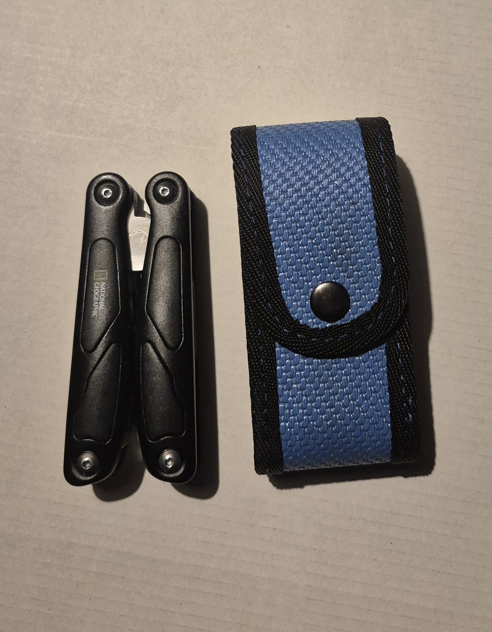 Multitool mit Tasche in Blau mit Gürtelband