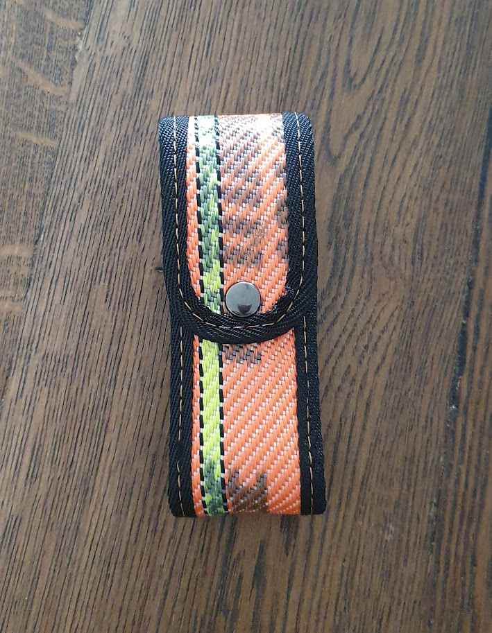 LED Taschenlampe mit Tasche in Orange