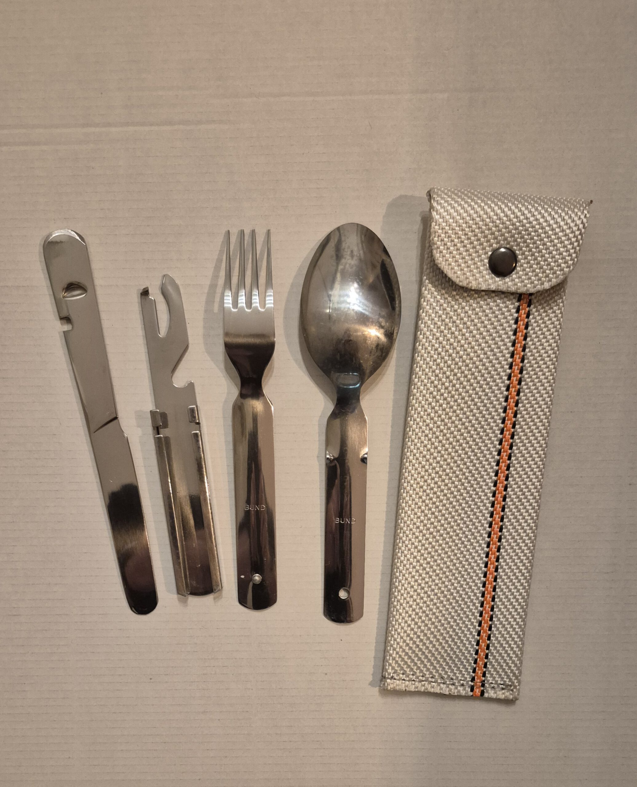 Tasche mit Essbesteck