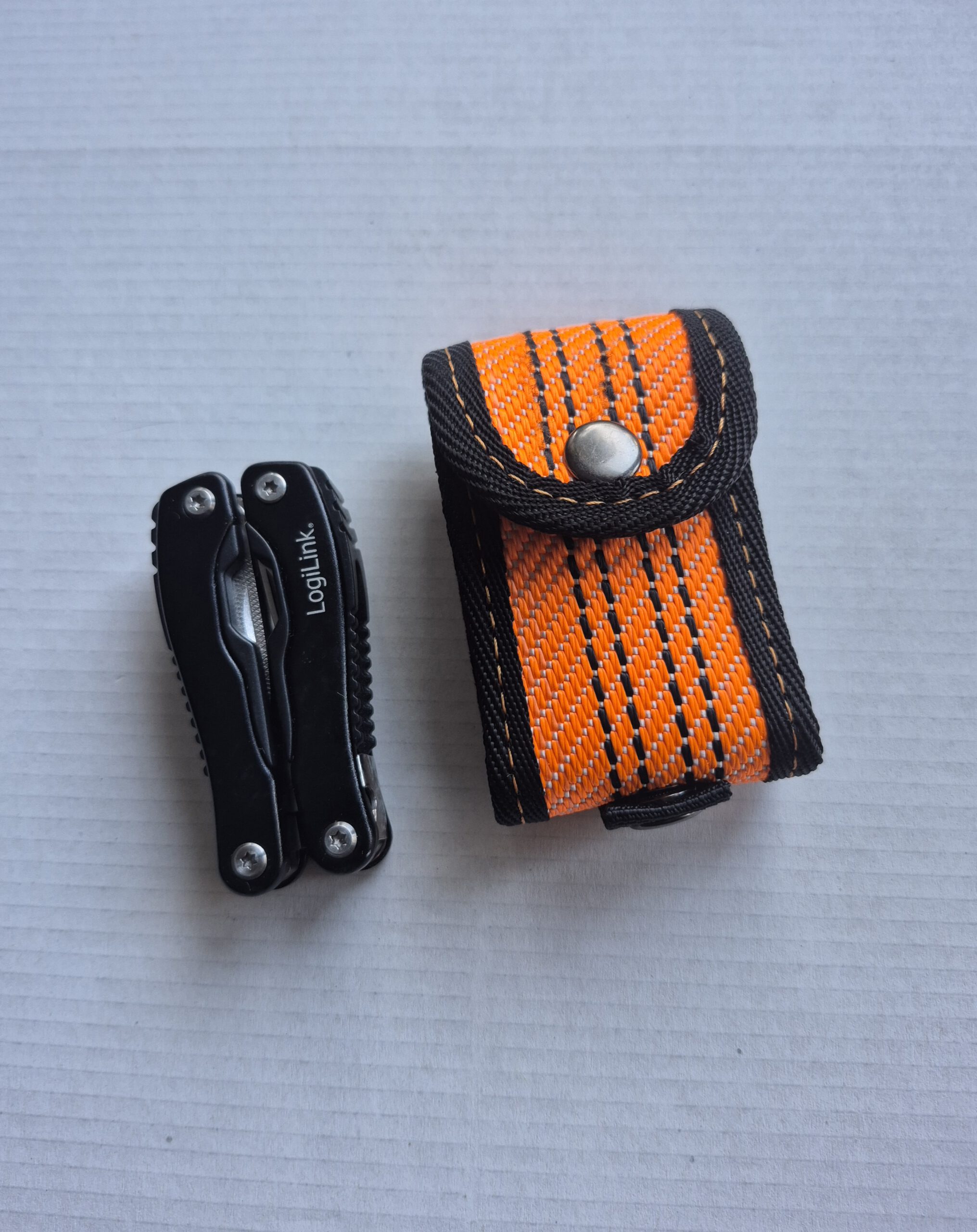 Tasche mit Multitool klein und Gürtelband